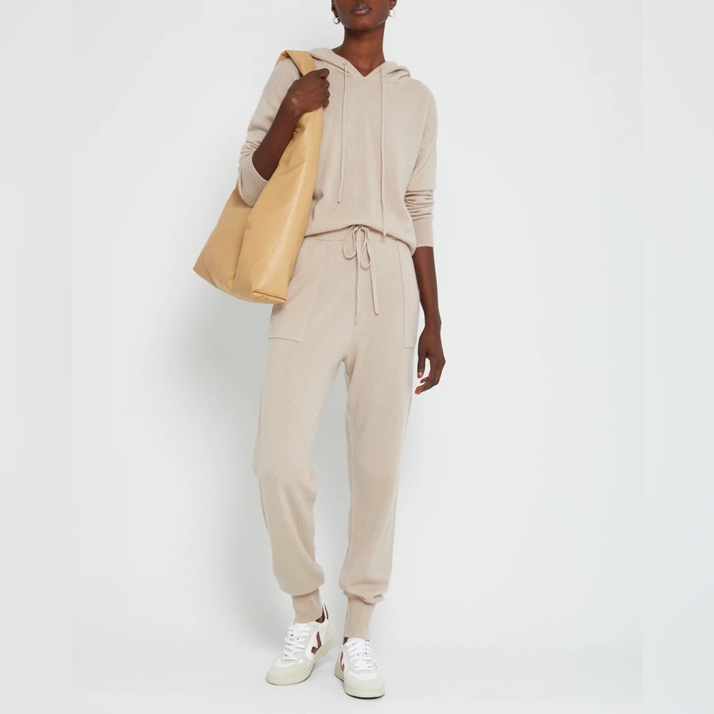 CAARA
Nuka Cashmere Pant